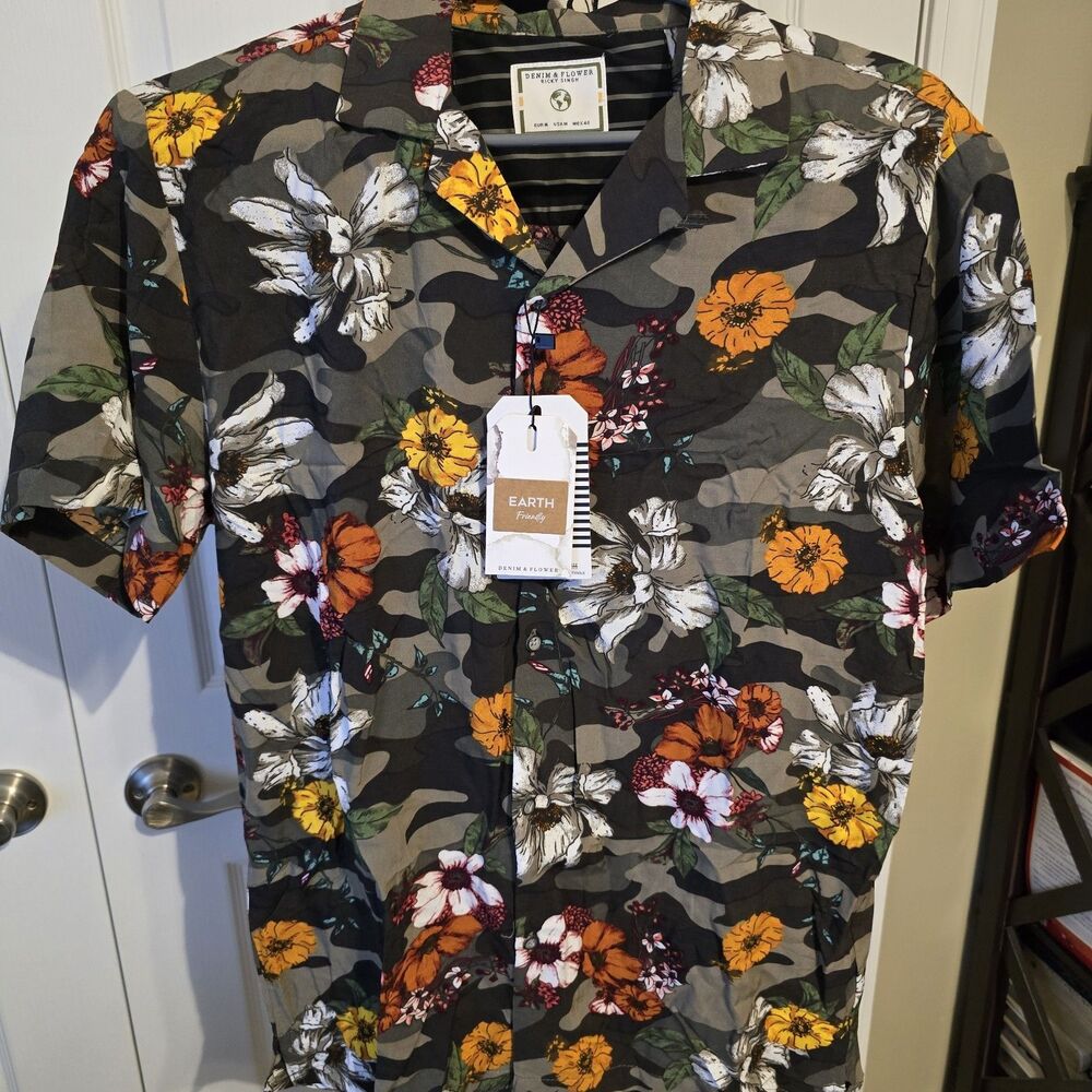 NWT DENIM & FLOWER Mens Shirt Size M RECYCLABLE bold & Breezy Tropical Wear
